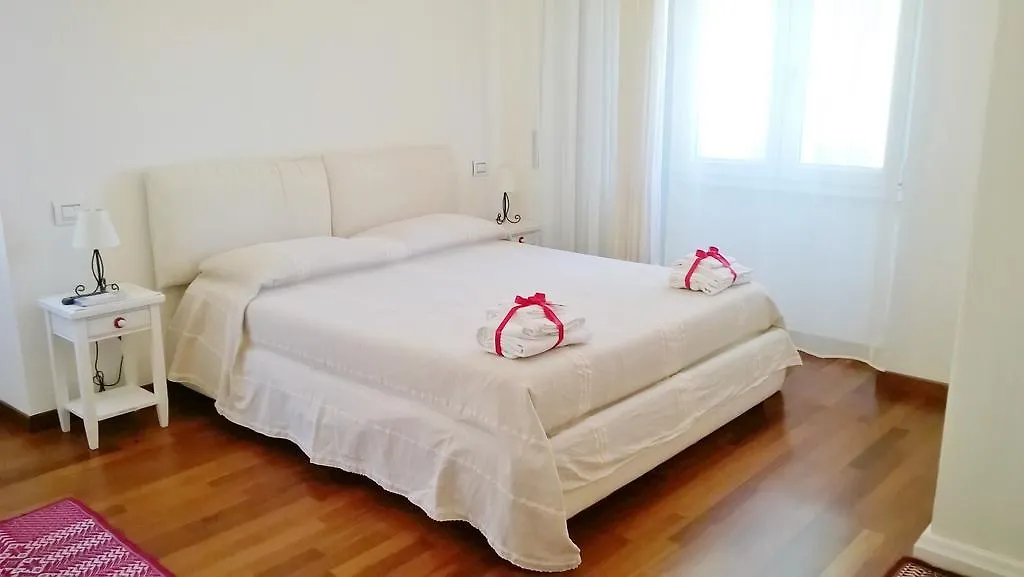 San Carlo Suite Apartment 卡利亚里
